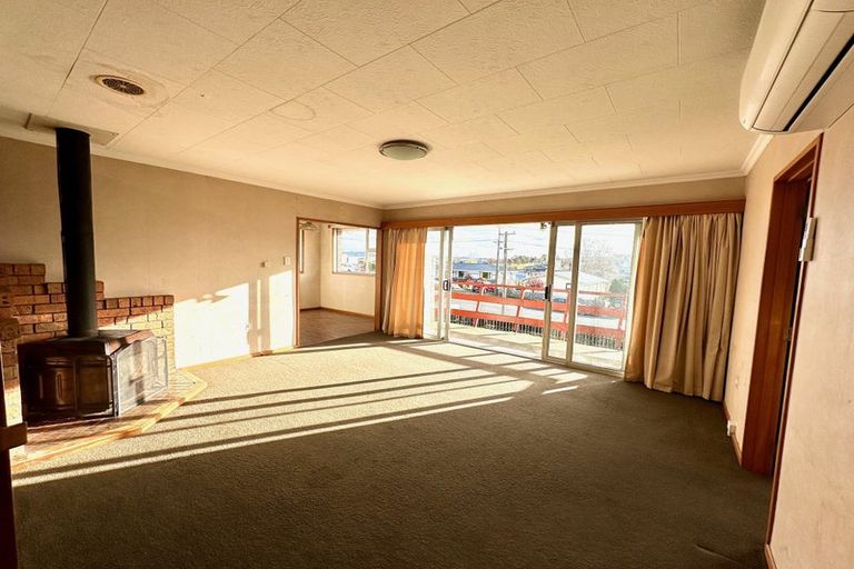 Photo of property in 12 Cambridge Street, Balclutha, 9230