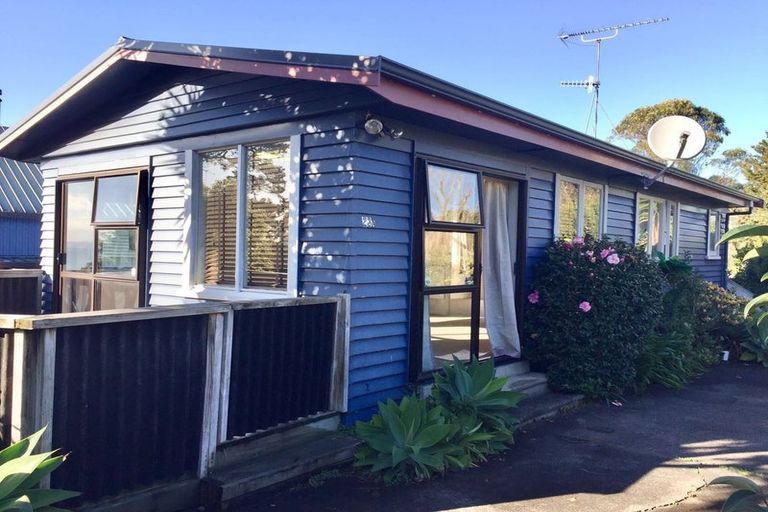 Photo of property in 21a Page Point, Mellons Bay, Auckland, 2014