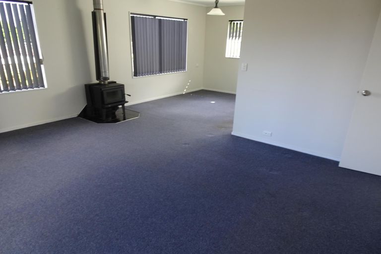 Photo of property in 3a Hawk Place, Selwyn Heights, Rotorua, 3015