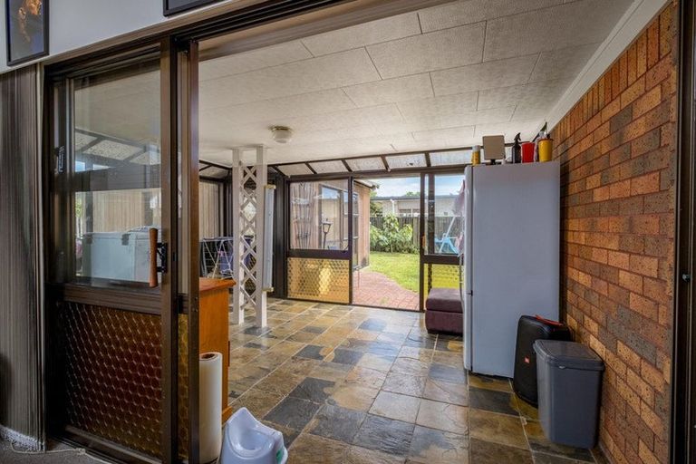 Photo of property in 3 Zenith Place, Conifer Grove, Takanini, 2112