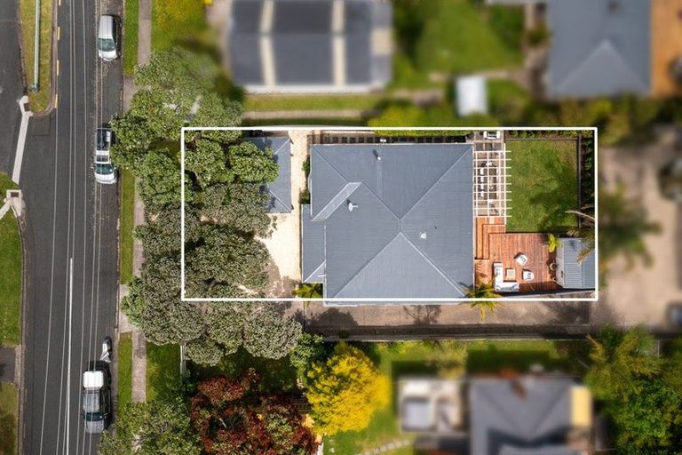 Photo of property in 40 Ngataringa Road, Devonport, Auckland, 0624