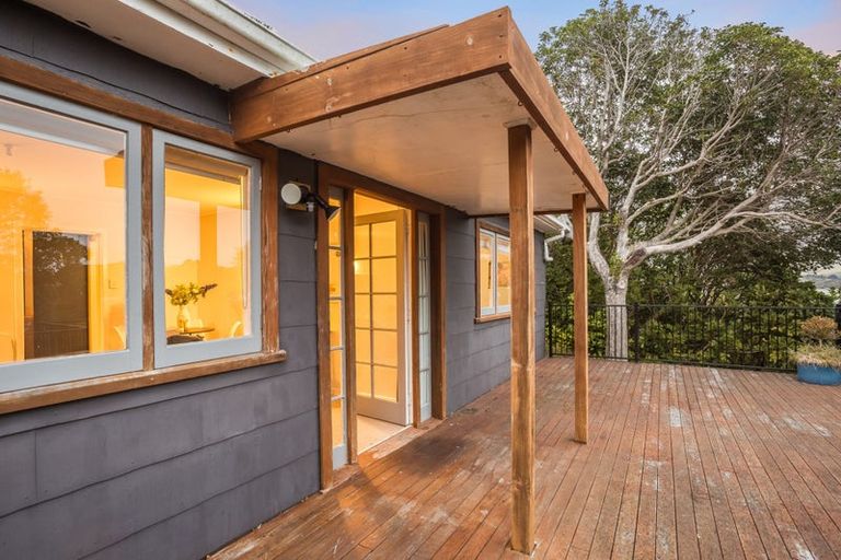 Photo of property in 82 Cluny Road, Plimmerton, Porirua, 5026