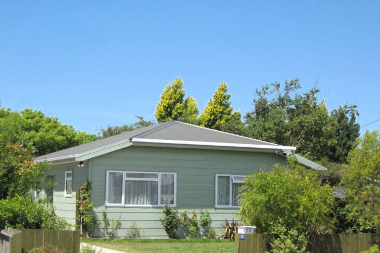 Photo of property in 20 Pannell Avenue, Wainoni, Christchurch, 8061