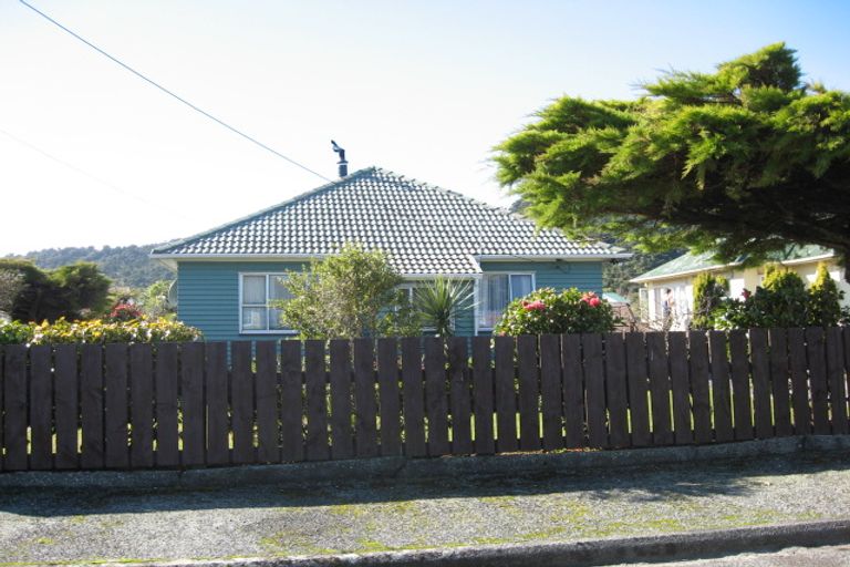 Photo of property in 7 Kerr Avenue, Cobden, Greymouth, 7802