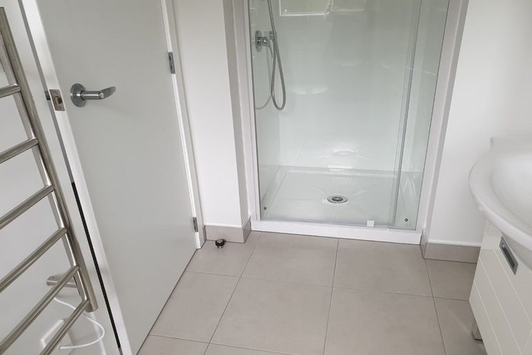 Photo of property in 27a Ranui Terrace, Tawa, Wellington, 5028