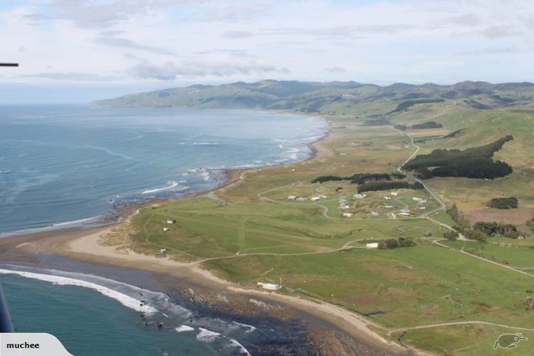 Photo of property in 4 Beach Road, Flat Point, Masterton, 5883