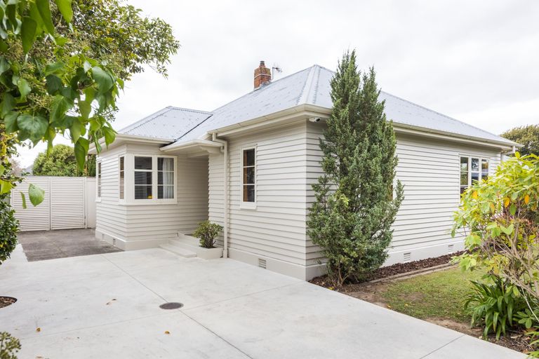 Photo of property in 59 Park Road, West End, Palmerston North, 4412