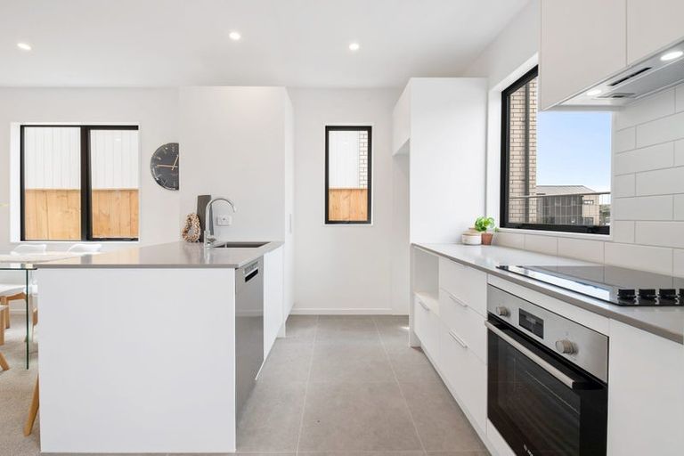 Photo of property in 6 Renga Renga Road, Flat Bush, Auckland, 2019