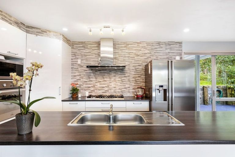 Photo of property in 47b Noeleen Street, Glenfield, Auckland, 0629