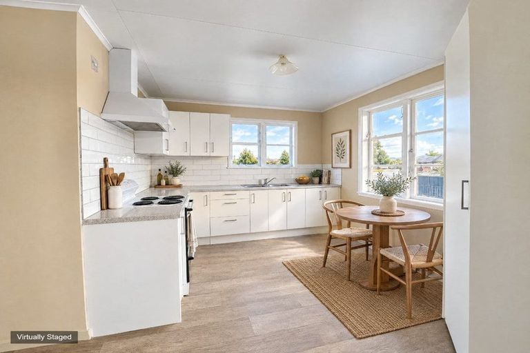 Photo of property in 15 Freyberg Terrace, Waipukurau, 4200