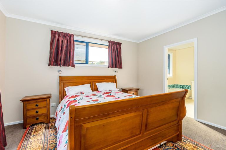 Photo of property in 1 Eric Batchelor Place, Waimate, 7924