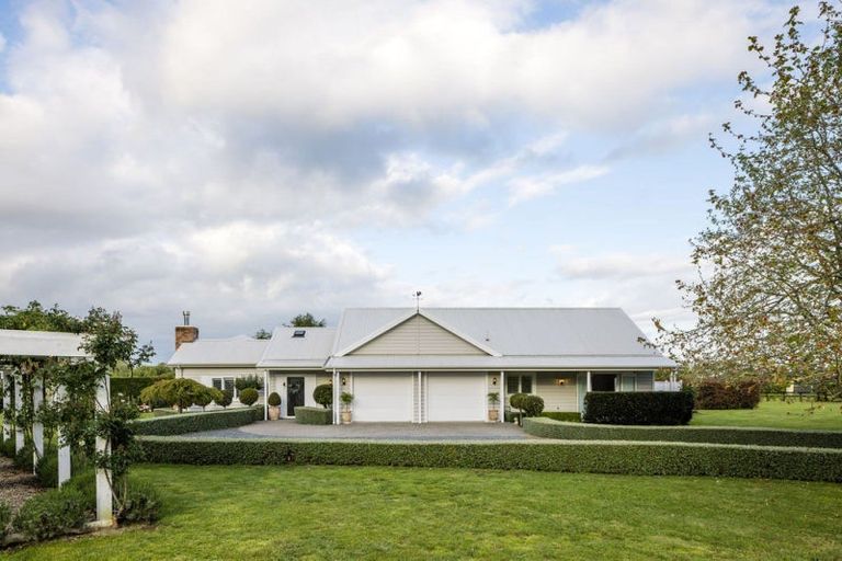 Photo of property in 41 Catra Place, Matangi, Hamilton, 3287