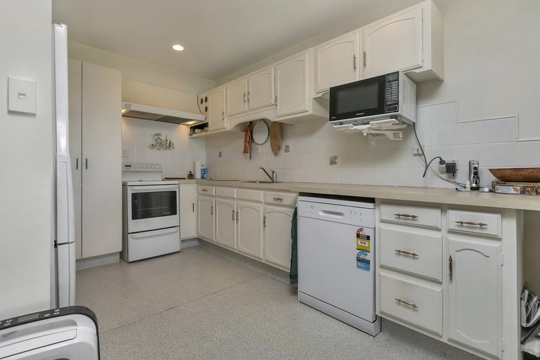 Photo of property in 17/34 Waiwera Place, Waiwera, Orewa, 0994