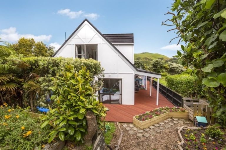 Photo of property in 10 Puketai Place, Pukerua Bay, 5026