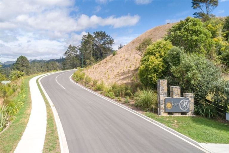 Photo of property in 17 Azimuth Road, Tairua, 3508