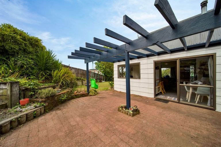 Photo of property in 6 Warkworth Grove, Bell Block, New Plymouth, 4312