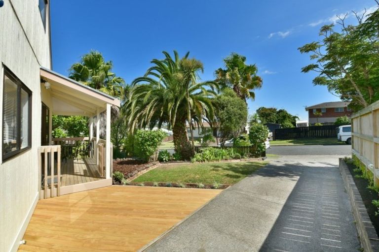 Photo of property in 1 Lucy Foster Lane, Red Beach, 0932