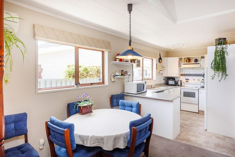 Photo of property in 3 Geraldine Crescent, Cloverlea, Palmerston North, 4412