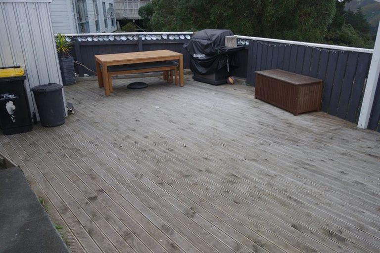 Photo of property in 9 Baffin Grove, Kingston, Wellington, 6021