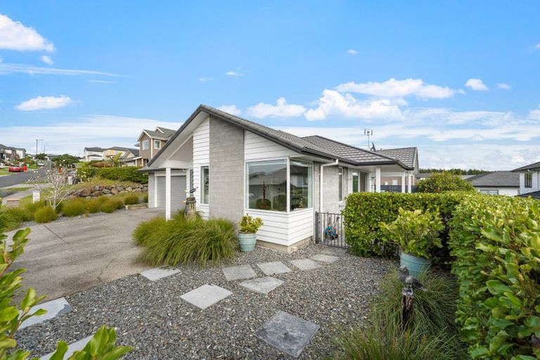 Photo of property in 16 Discovery Drive, Gulf Harbour, Whangaparaoa, 0930