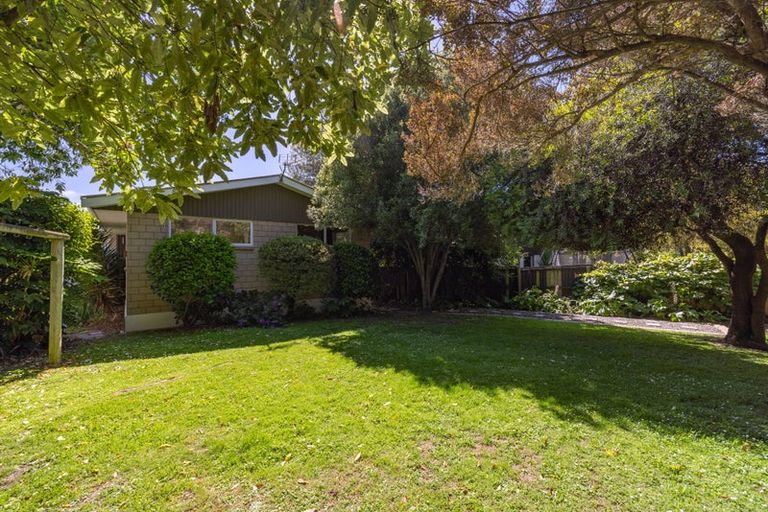 Photo of property in 29 Gunns Crescent, Cashmere, Christchurch, 8022