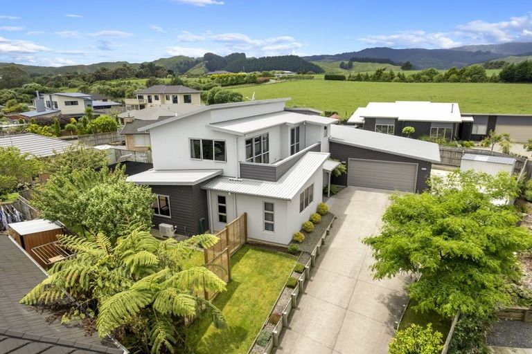 Photo of property in 35 Speranza Avenue, Otaki, 5512