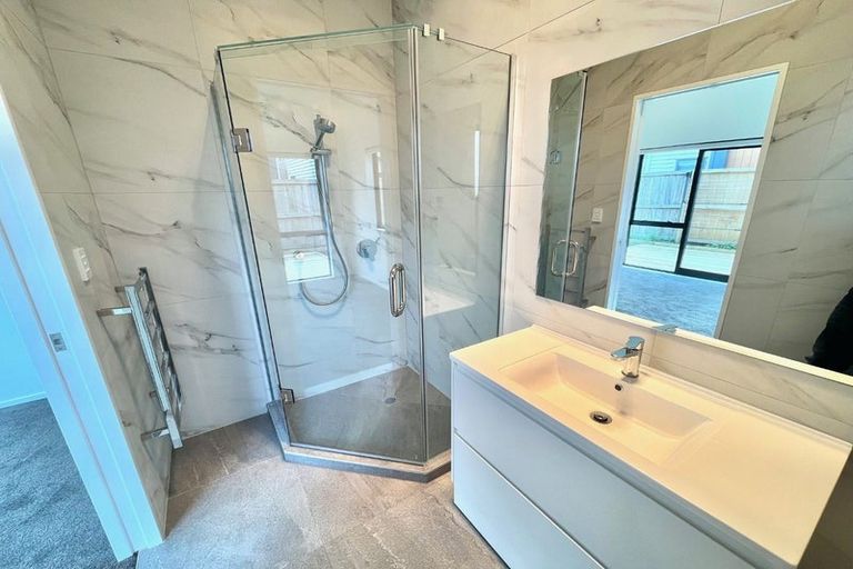 Photo of property in 50 Clayden Shuttleworth Street, Papakura, 2110