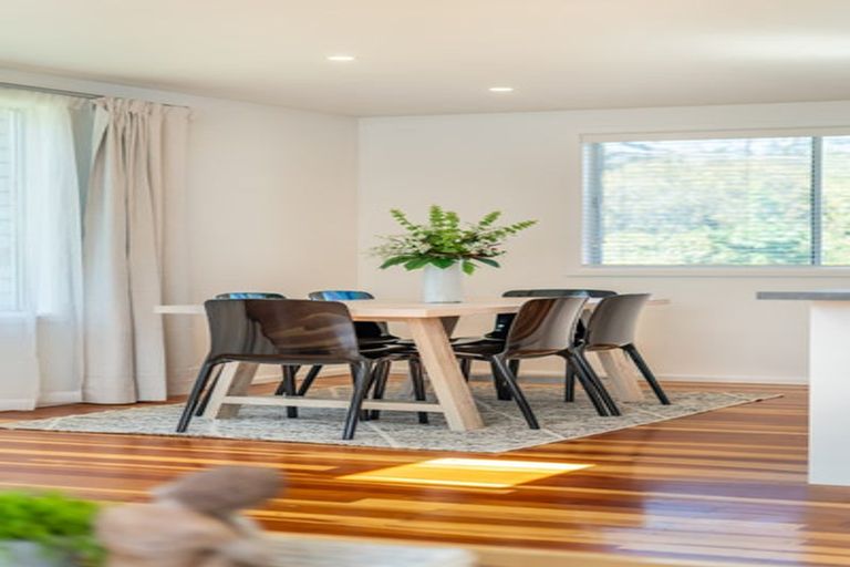 Photo of property in 8 Cruickshank Road, Clouston Park, Upper Hutt, 5018