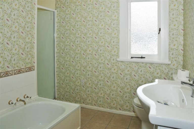 Photo of property in 40 Montgomery Avenue, Belmont, Auckland, 0622