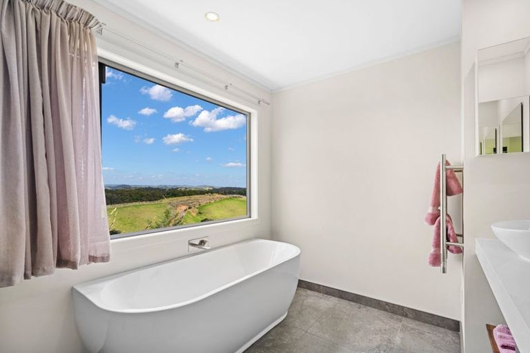 Photo of property in 143 Saqa Way, Matapouri, Whangarei, 0173