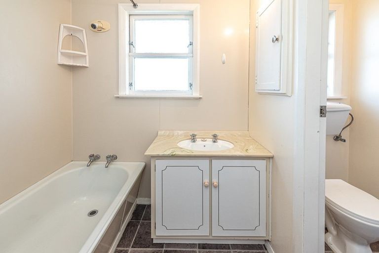 Photo of property in 7 Cornfoot Street, Castlecliff, Whanganui, 4501