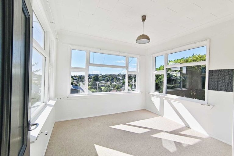 Photo of property in 17 Farley Street, Kaikorai, Dunedin, 9010
