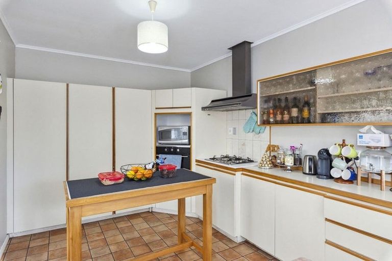 Photo of property in 16 Eatwell Avenue, Paraparaumu Beach, Paraparaumu, 5032