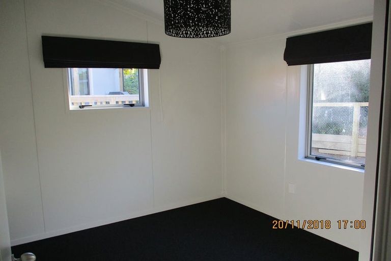 Photo of property in 33a Bracken Road, Paparangi, Wellington, 6037