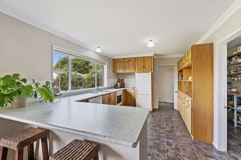 Photo of property in 120 Kawiu Road, Levin, 5510