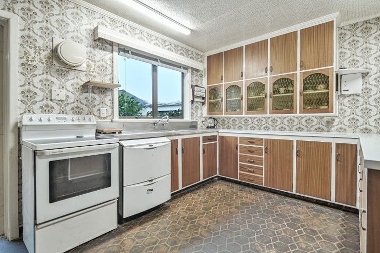 Photo of property in 2/37 Middle Road, Havelock North, 4130