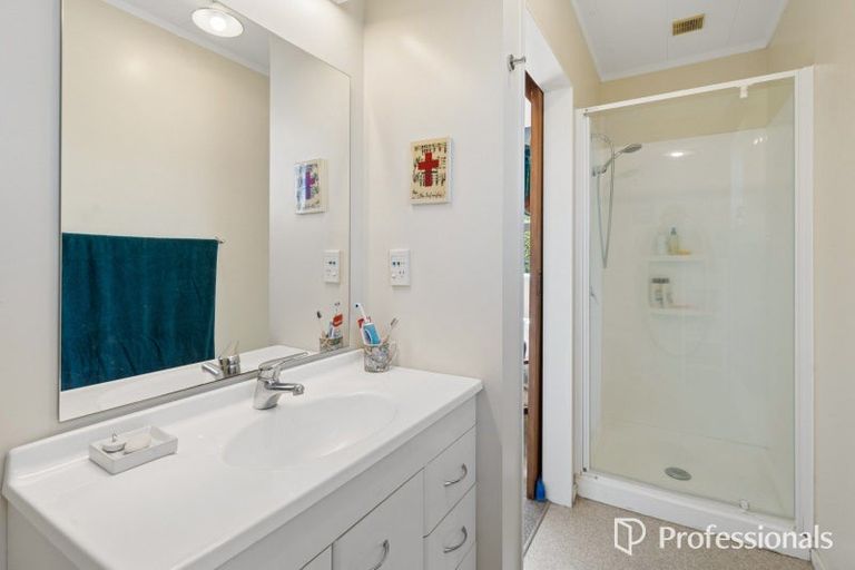 Photo of property in 37 Te Kupe Road, Paraparaumu Beach, Paraparaumu, 5032