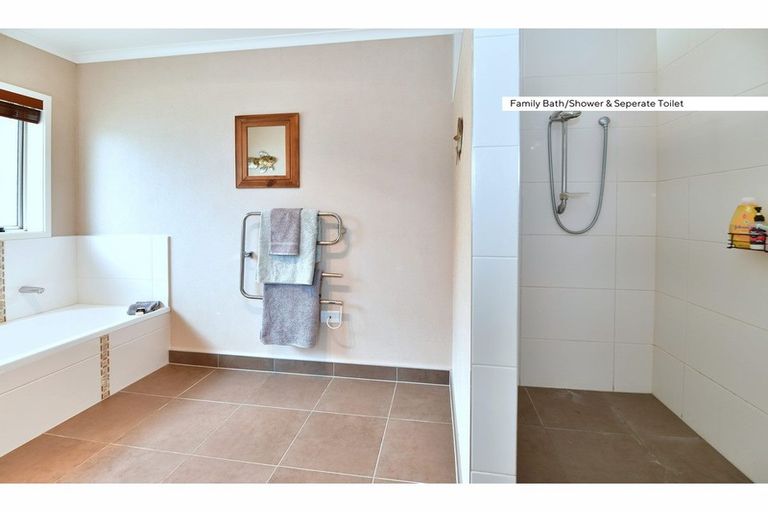 Photo of property in 52 Puhoi Road, Puhoi, Warkworth, 0994