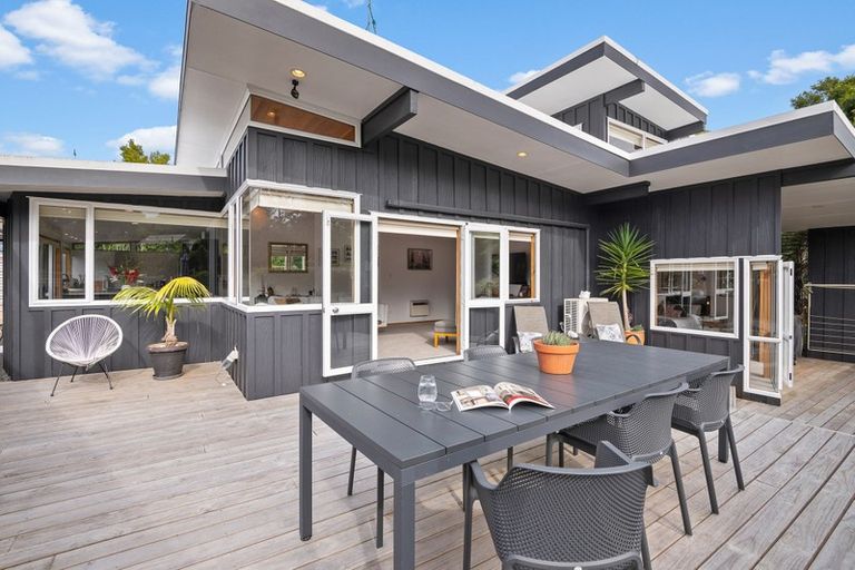 Photo of property in 190a Hutchinson Avenue, New Lynn, Auckland, 0600