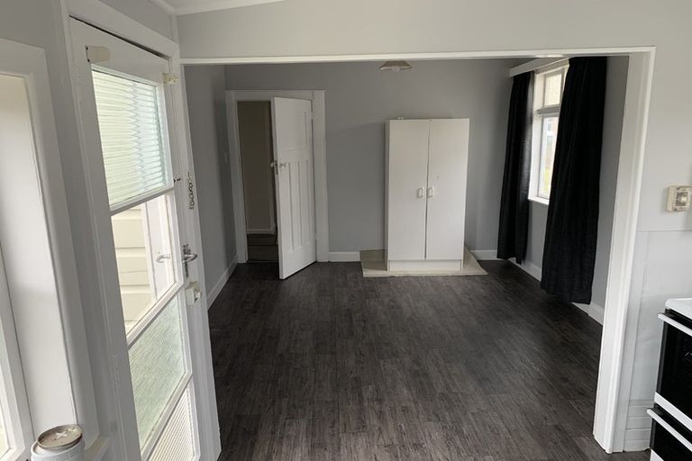 Photo of property in 102 Coutts Street, Kilbirnie, Wellington, 6022