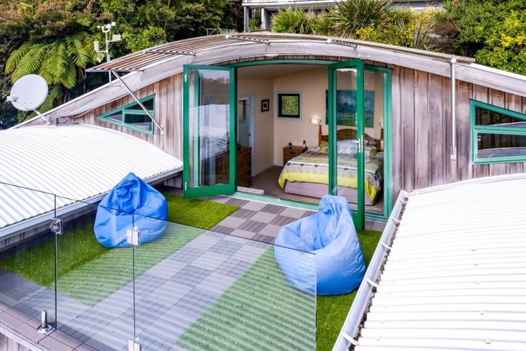 Photo of property in 1 Te Mara Place, Merrilands, New Plymouth, 4312