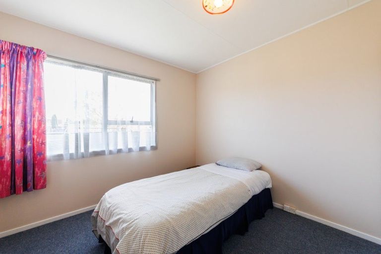 Photo of property in 34 Geraldine Crescent, Cloverlea, Palmerston North, 4412