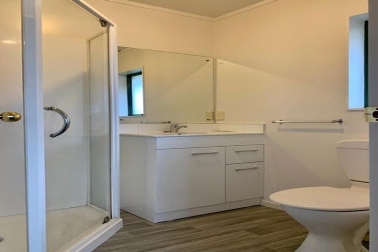 Photo of property in 30 Liddesdale Place, Papakura, 2110