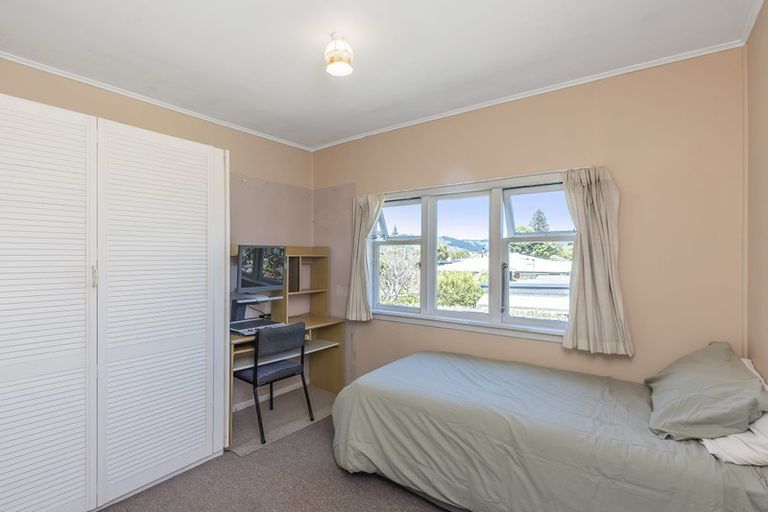 Photo of property in 5 Allen Road, Raumati Beach, Paraparaumu, 5032