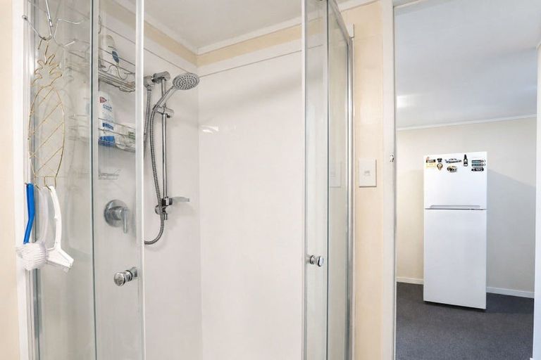 Photo of property in 96b Grand Vue Road, Kawaha Point, Rotorua, 3010