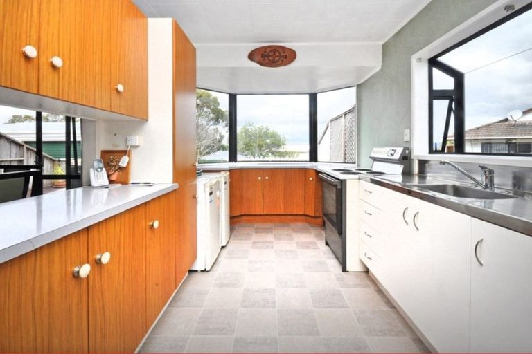 Photo of property in 4 Southview Place, Wattle Downs, Auckland, 2102