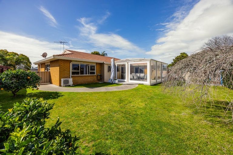 Photo of property in 58 Rushgreen Avenue, Pahurehure, Papakura, 2113