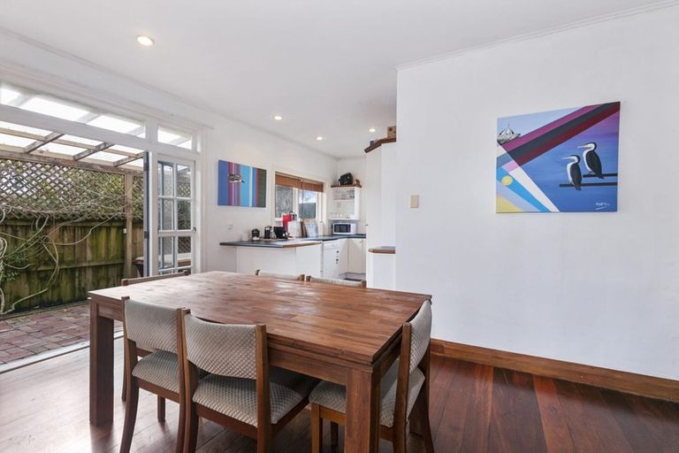 Photo of property in 1/8 Merani Street, Narrow Neck, Auckland, 0622