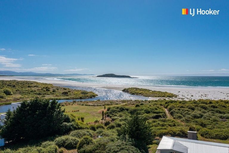 Photo of property in 111 Moturata Road, Taieri Beach, Taieri Mouth, 9091