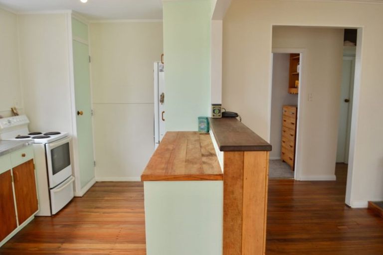 Photo of property in 7 Temuera Street, Otaki, 5512